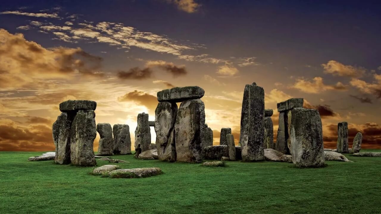 Stonehenge “The Mysterious Ring of Salisbury Plain”